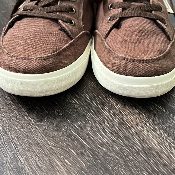 American Eagle Sneakers - Picture 7 of 10